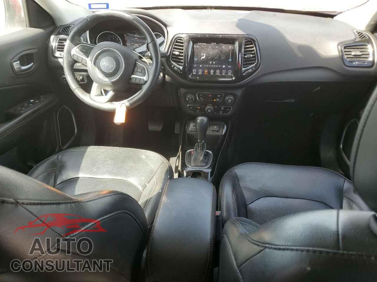 JEEP COMPASS 2018 - 3C4NJCCB3JT358683