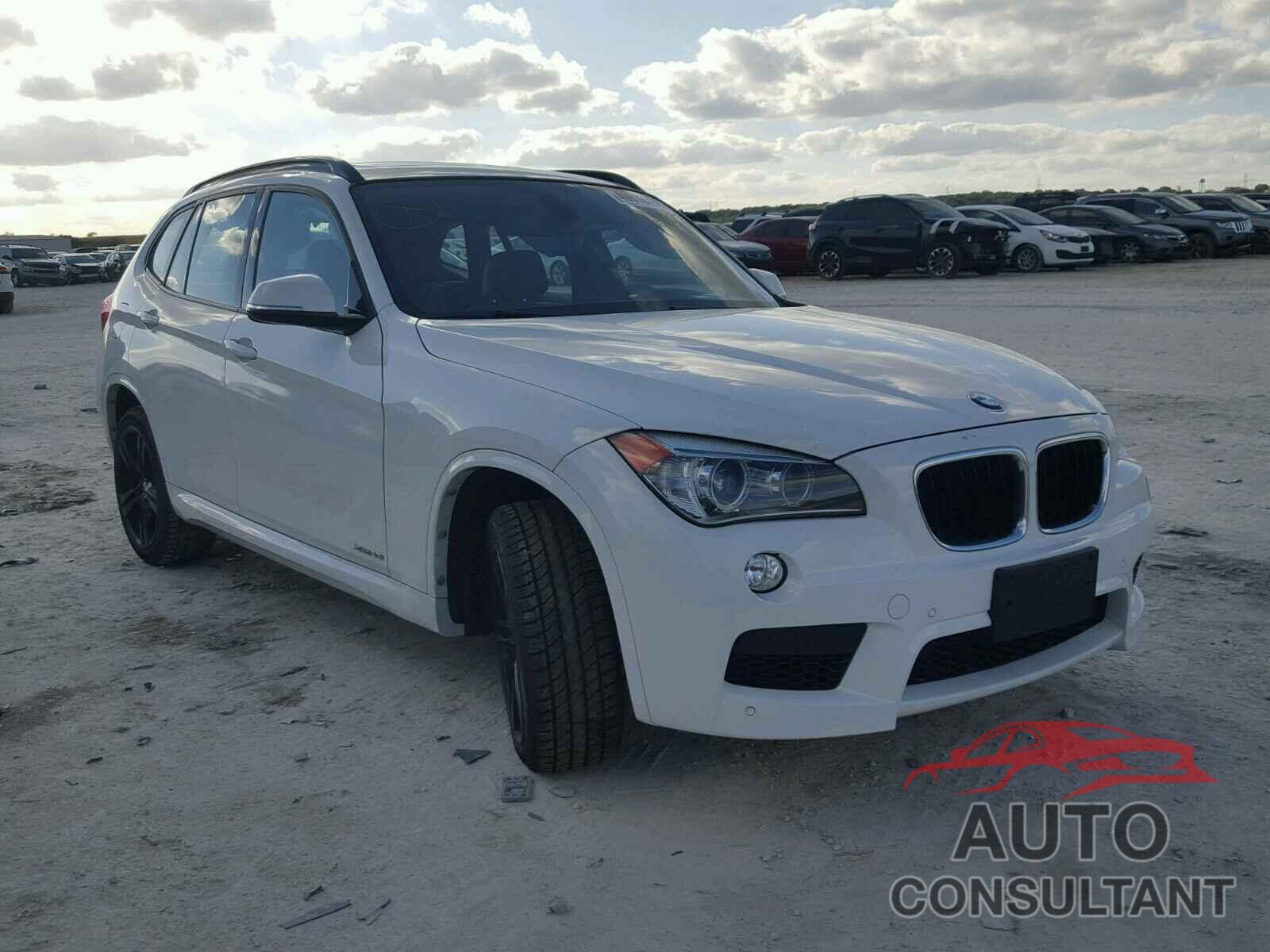 BMW X1 XDRIVE28I 2015 - WBAVL1C51FVY41747