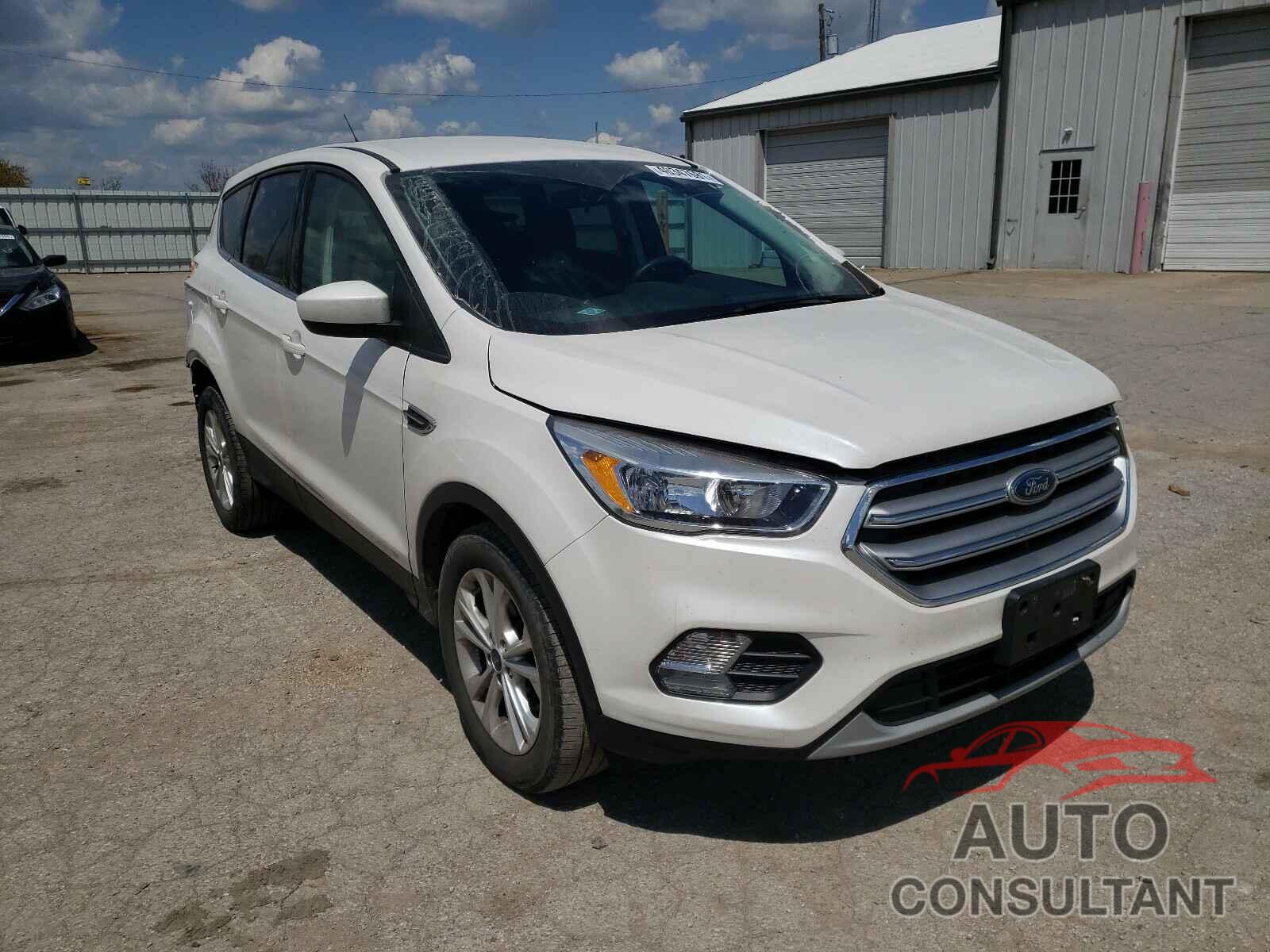 FORD ESCAPE 2017 - 1FMCU0GD4HUB12438