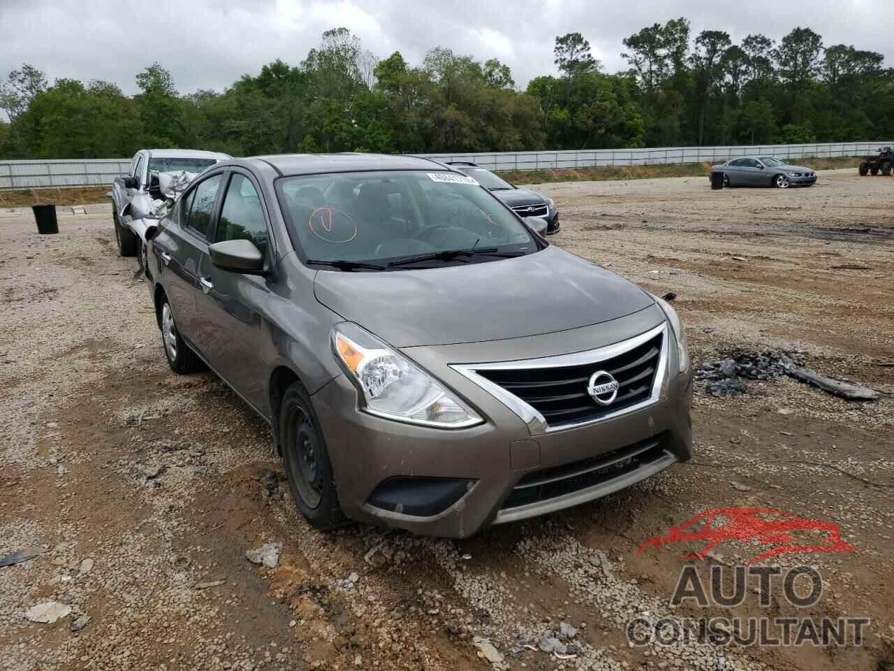 NISSAN VERSA 2017 - 3N1CN7AP7HL819947