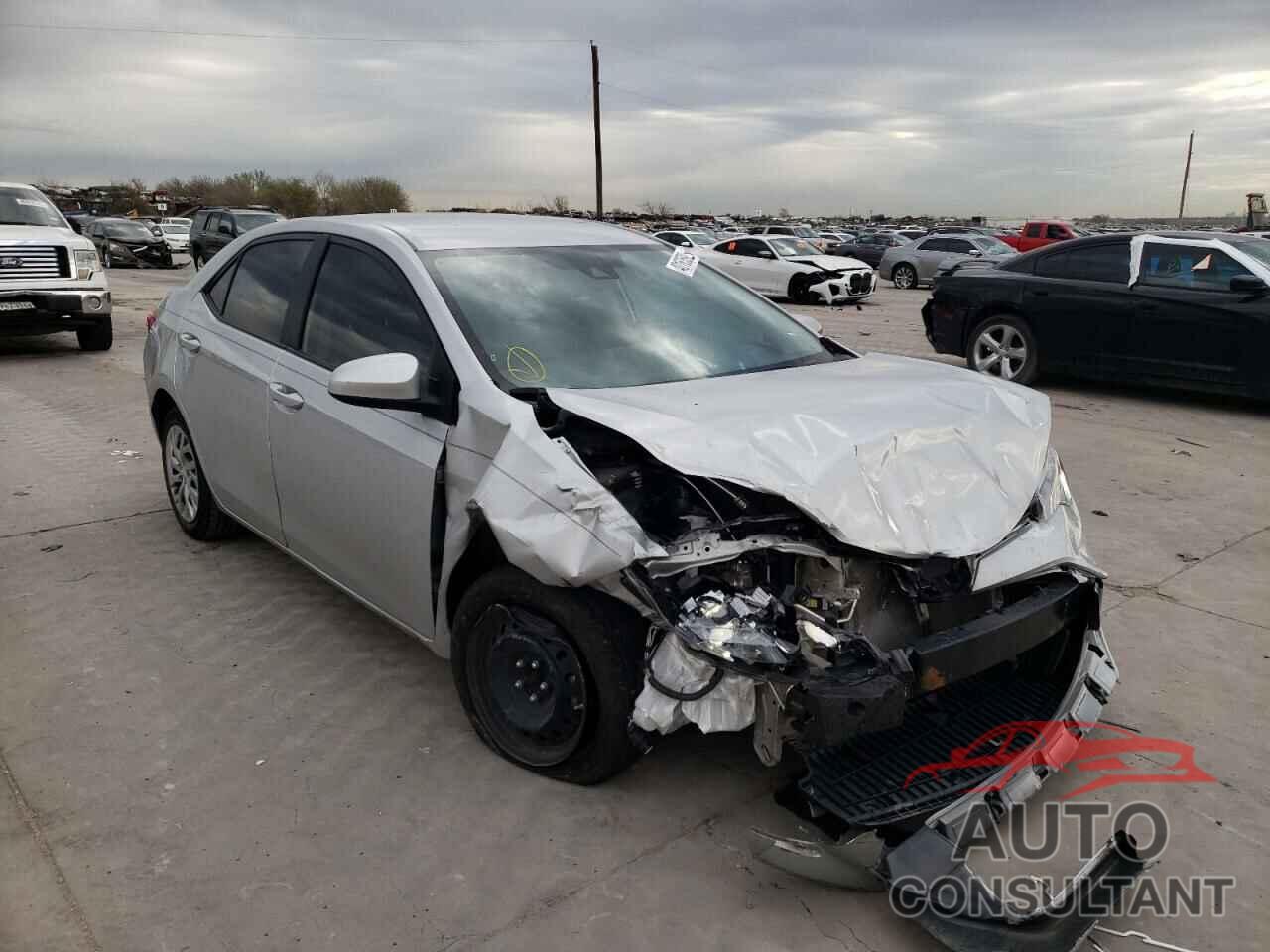 TOYOTA COROLLA 2018 - 5YFBURHE4JP793201