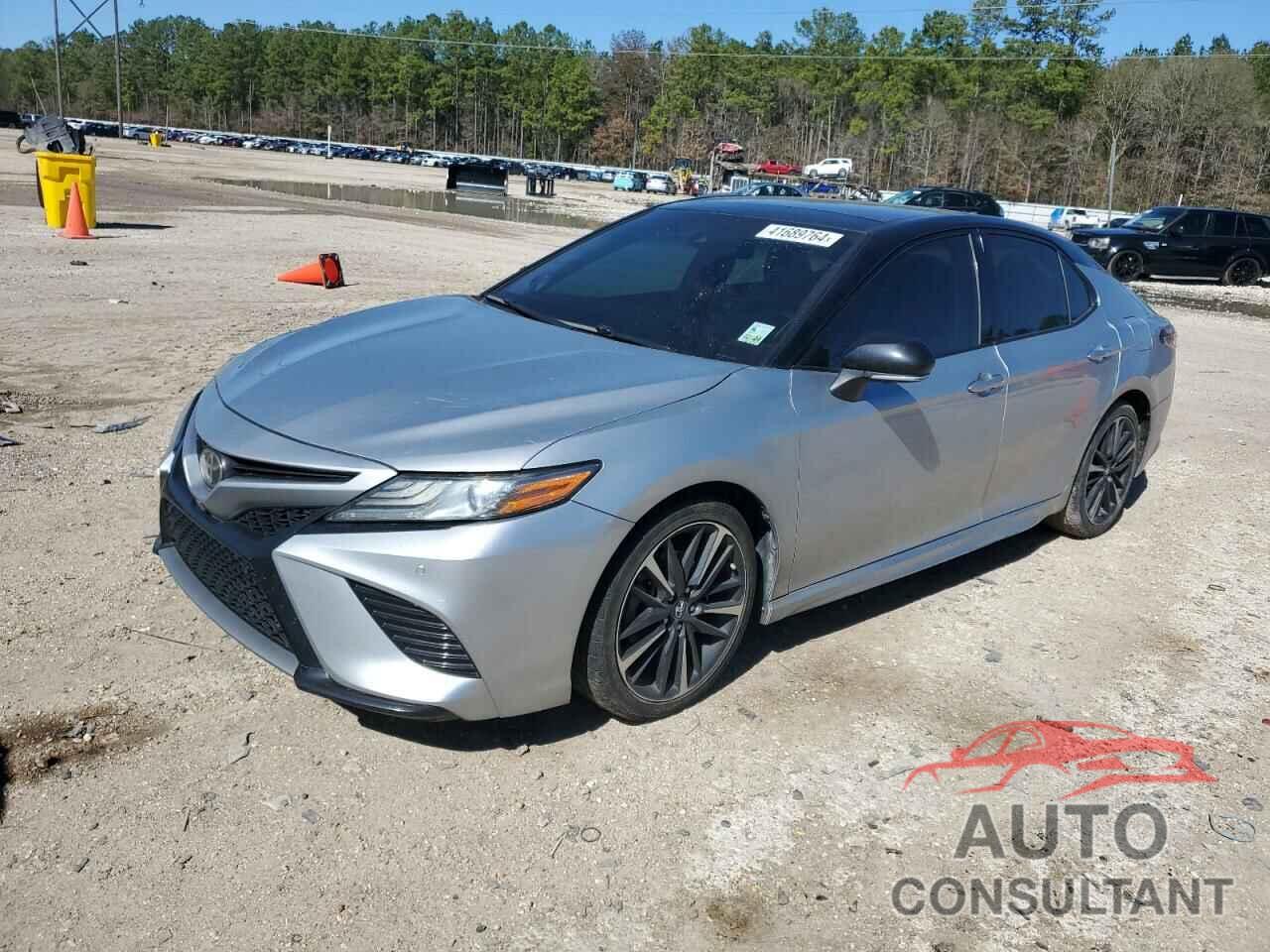 TOYOTA CAMRY 2018 - 4T1BZ1HK0JU005019