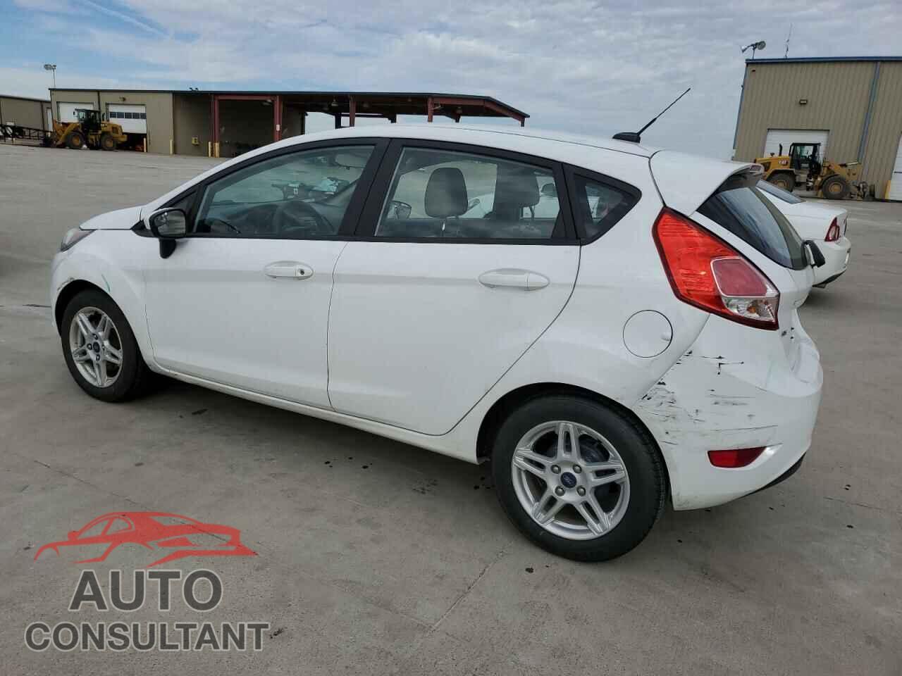 FORD FIESTA 2018 - 3FADP4EJ0JM122285