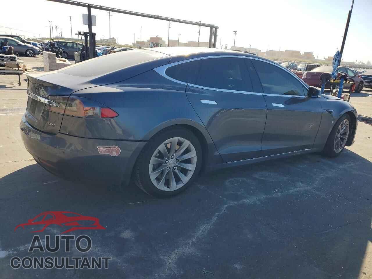 TESLA MODEL S 2017 - 5YJSA1E23HF229212