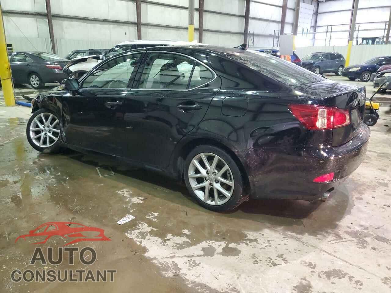 LEXUS IS 2011 - JTHCF5C27B5046418