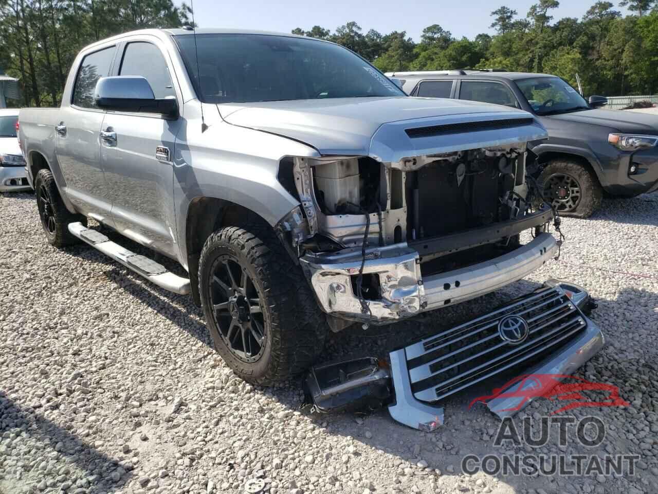 TOYOTA TUNDRA 2019 - 5TFAY5F10KX843636