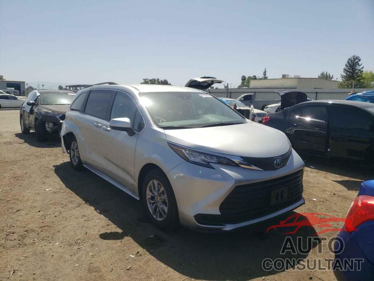 TOYOTA SIENNA 2021 - 5TDKRKEC9MS002734