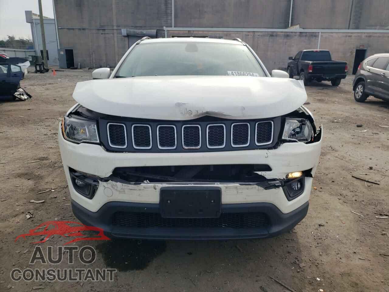 JEEP COMPASS 2018 - 3C4NJDBB9JT284709