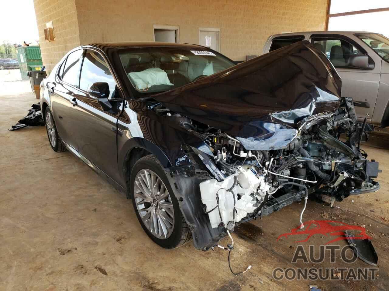 TOYOTA CAMRY 2018 - 4T1B11HK1JU622016