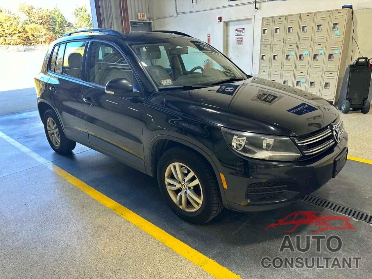 VOLKSWAGEN TIGUAN 2017 - WVGBV7AXXHW510505