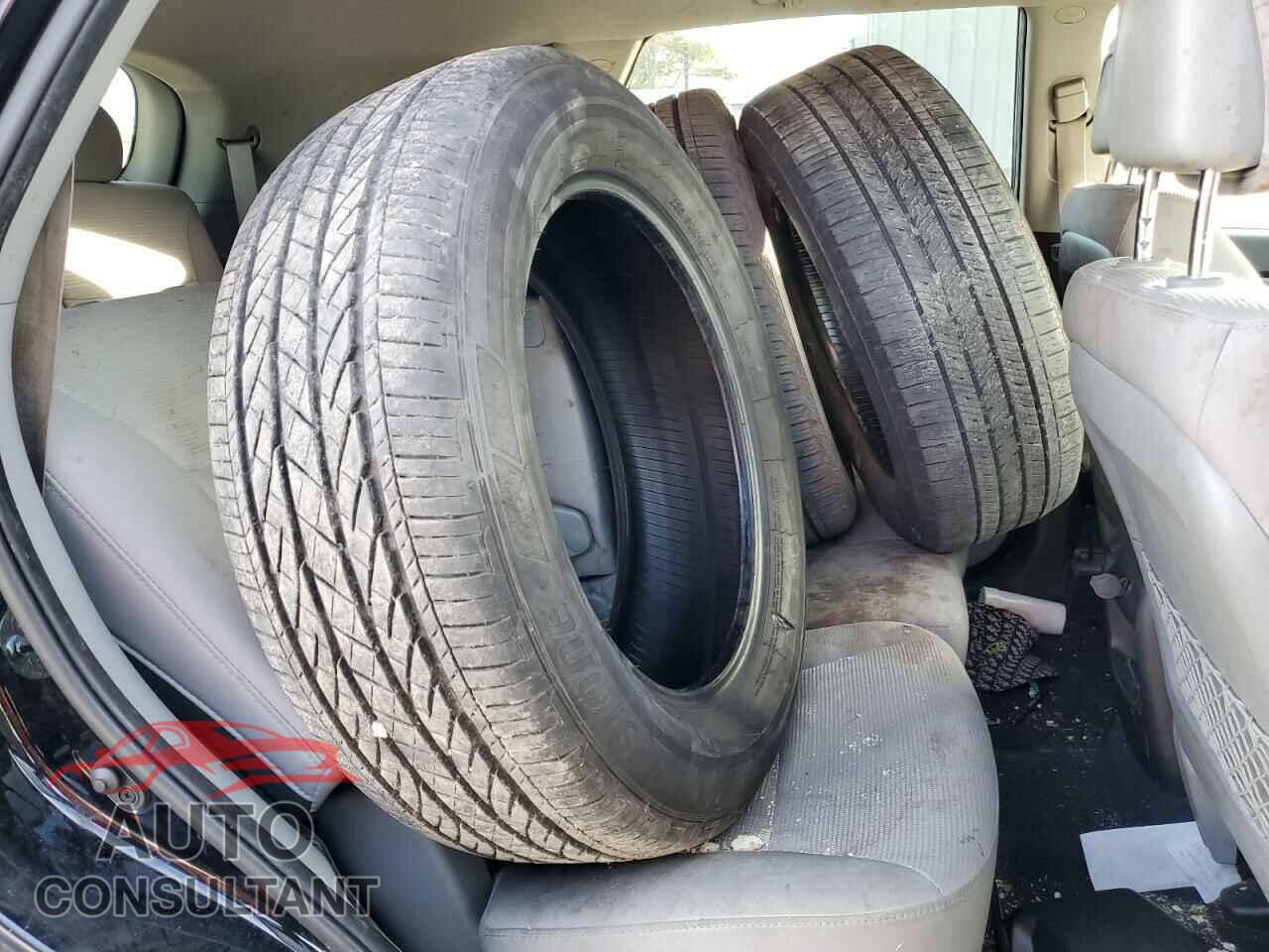 KIA SORENTO 2015 - 5XYKT4A68FG573905