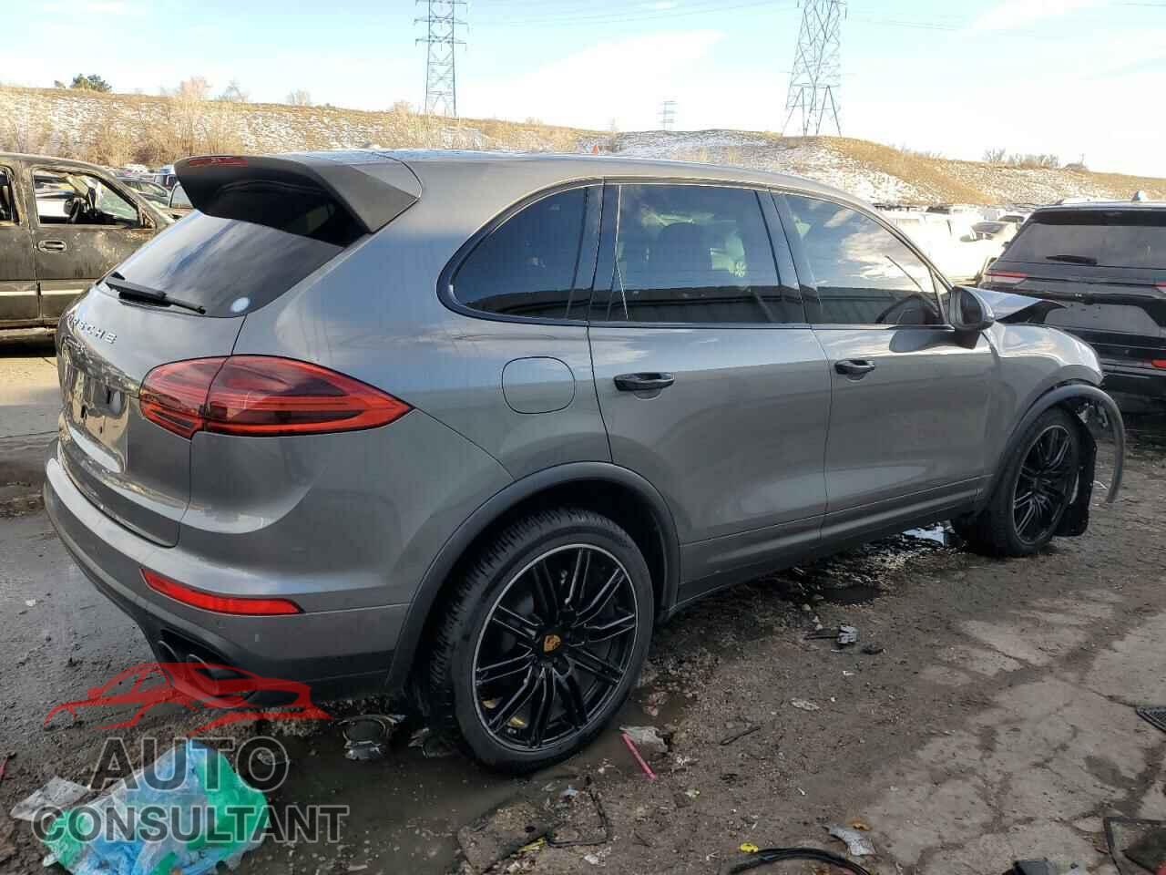 PORSCHE CAYENNE 2018 - WP1AB2A23JLA60329