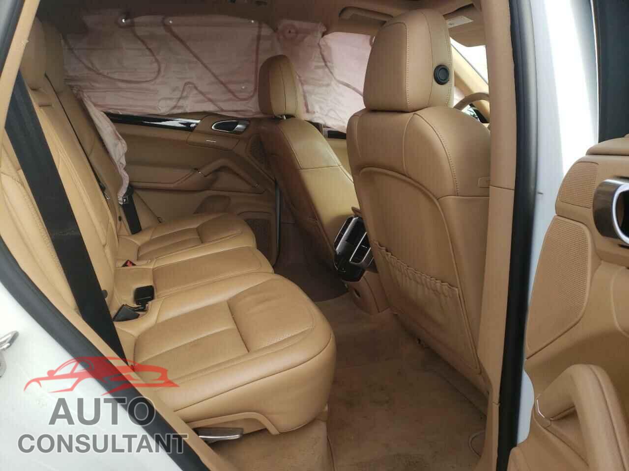 PORSCHE CAYENNE 2017 - WP1AE2A27HLA72503