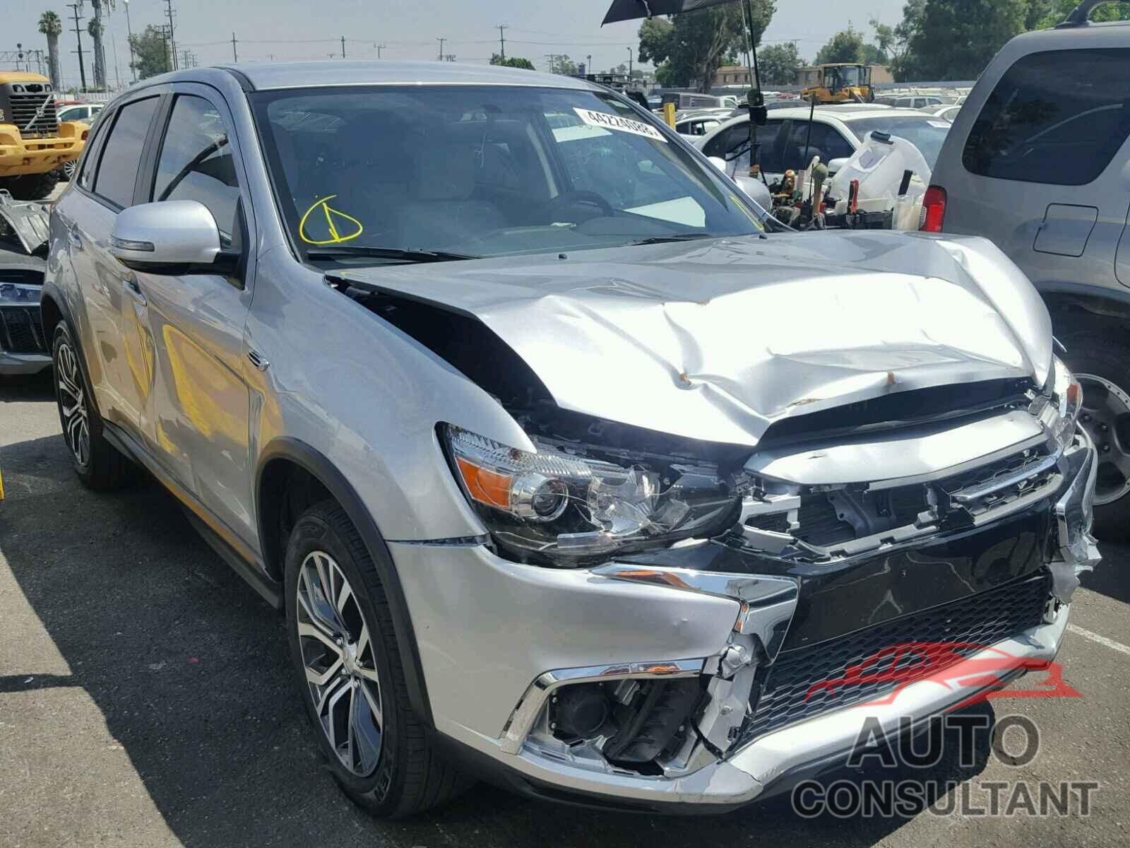 MITSUBISHI OUTLANDER SPORT ES 2018 - JA4AP3AU8JZ014402