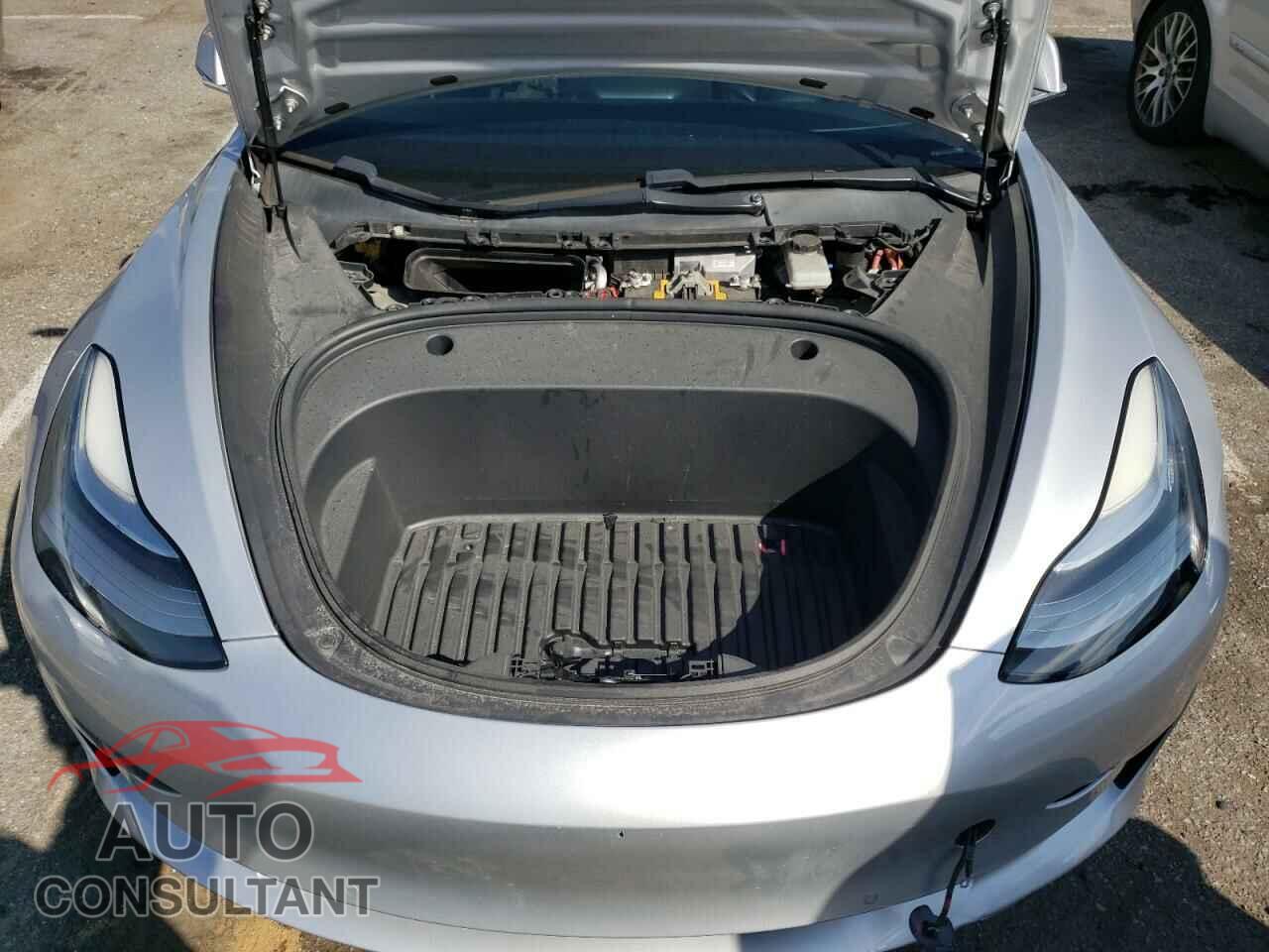 TESLA MODEL 3 2018 - 5YJ3E1EA3JF037231