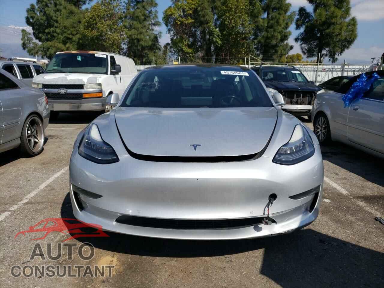 TESLA MODEL 3 2018 - 5YJ3E1EA3JF037231