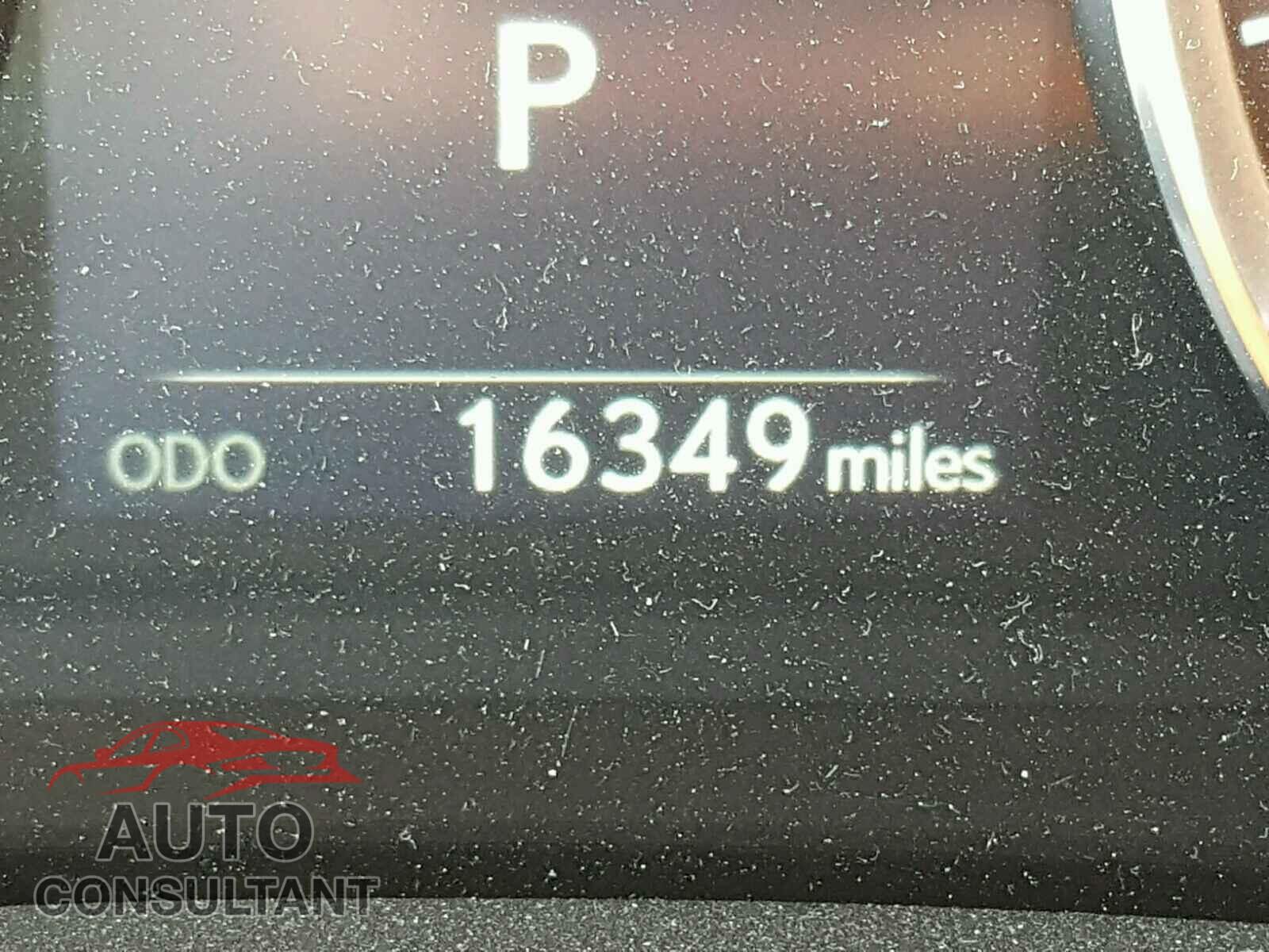 LEXUS IS 2017 - JTHBA1D26H5041673