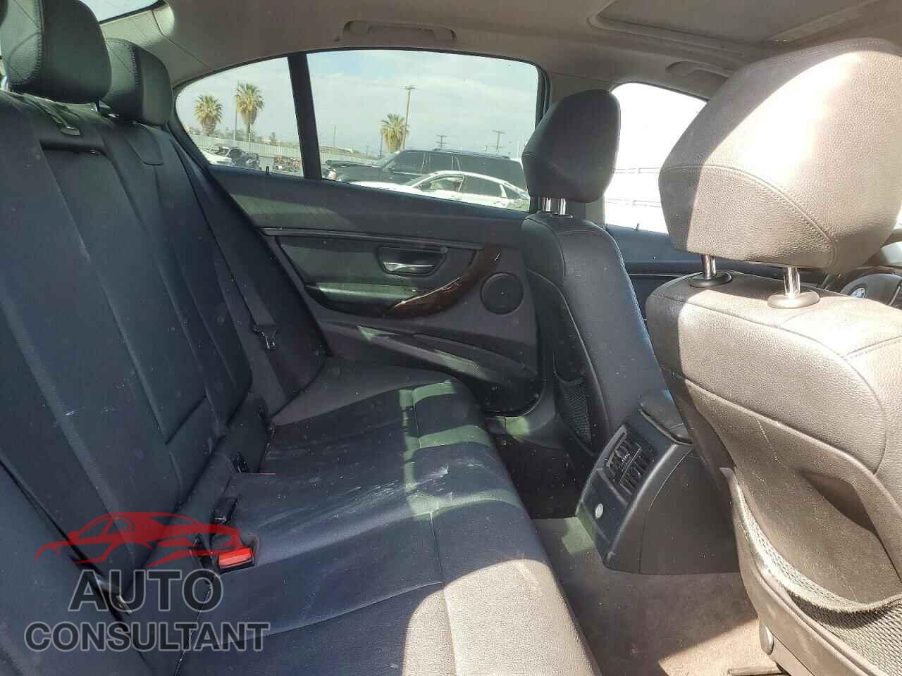 BMW 3 SERIES 2014 - WBA3C1C5XEK114792