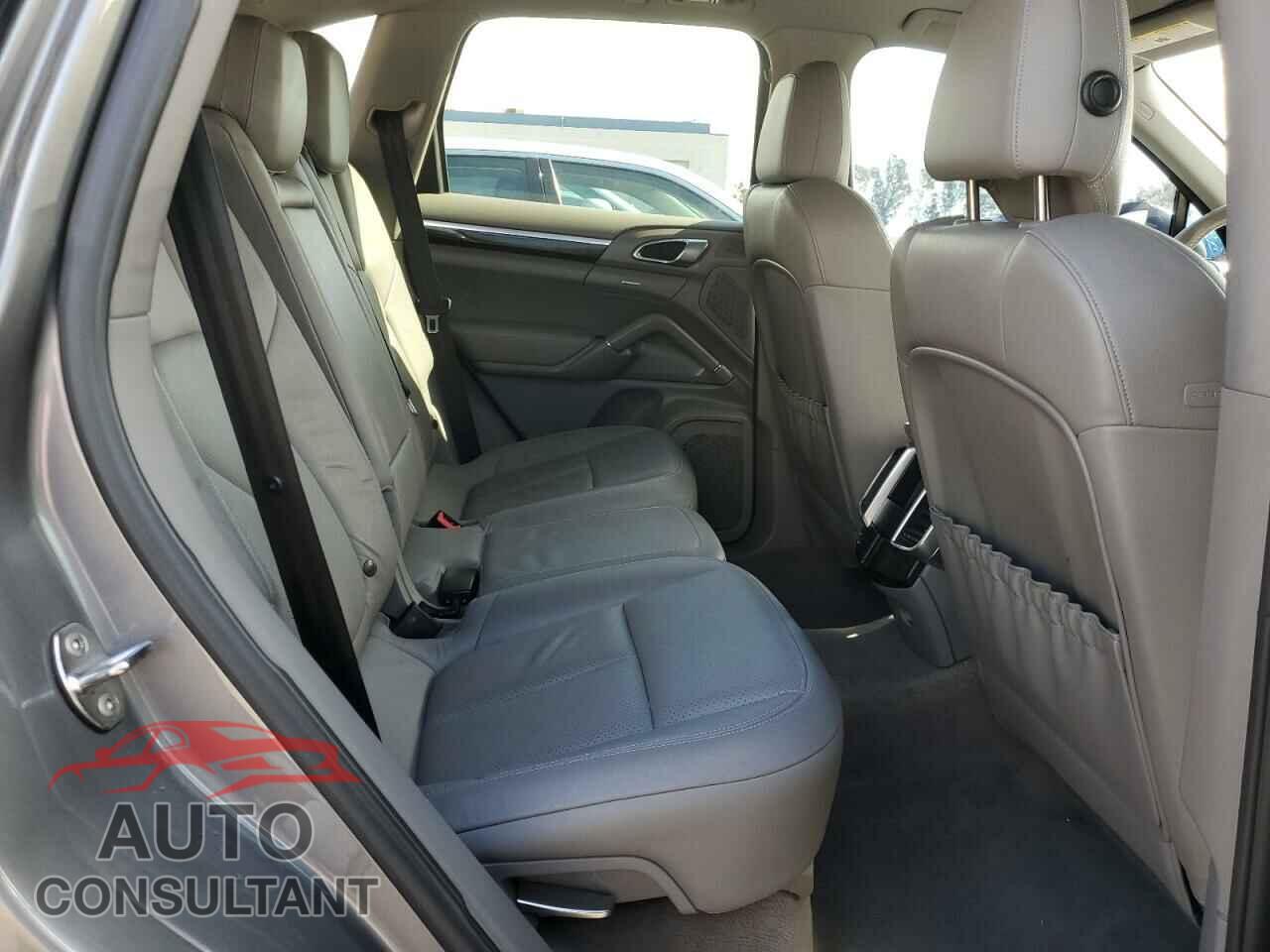 PORSCHE CAYENNE 2011 - WP1AB2A24BLA46117