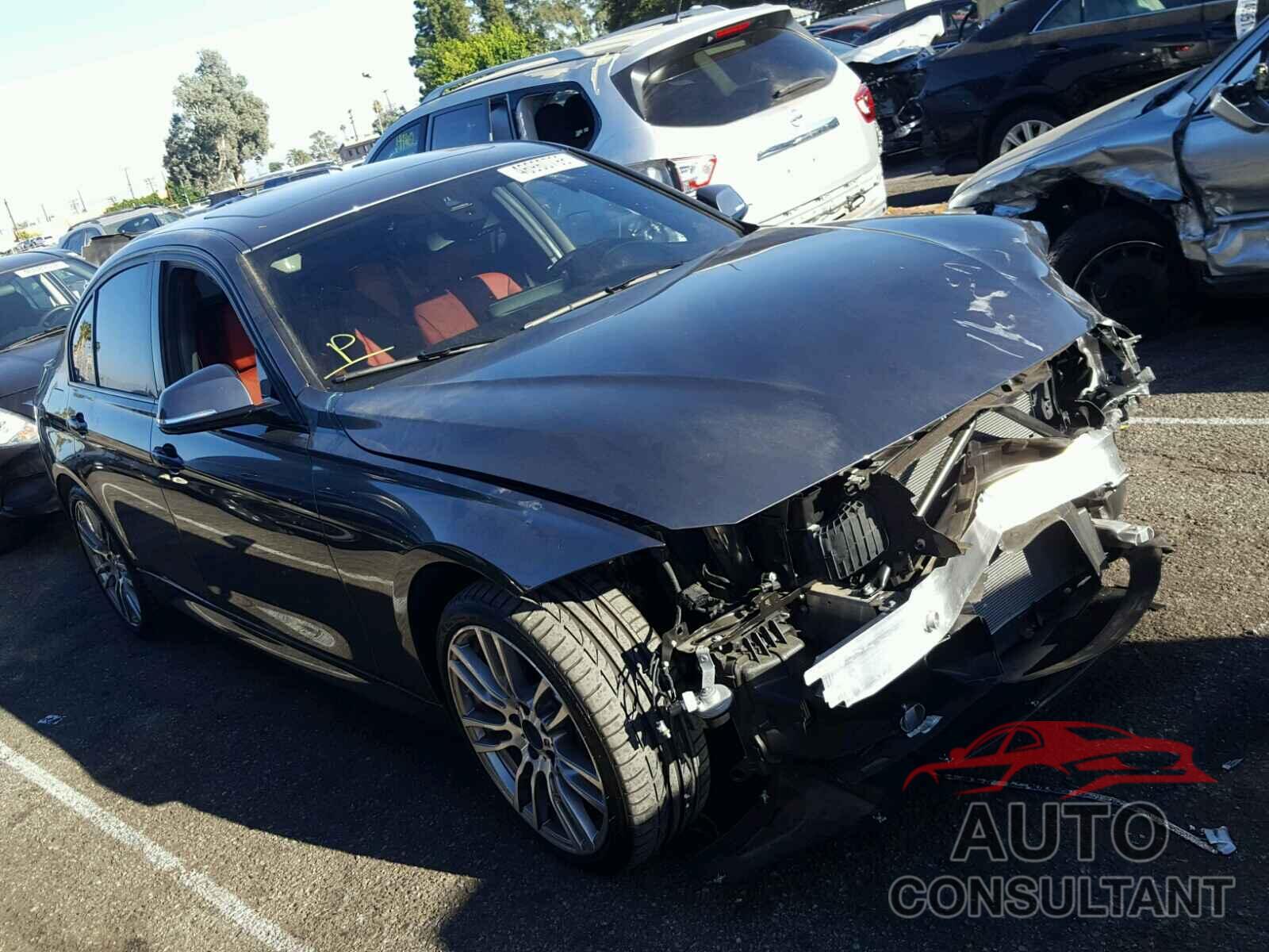 BMW 3 SERIES 2018 - WBA8B3G50JNU36624