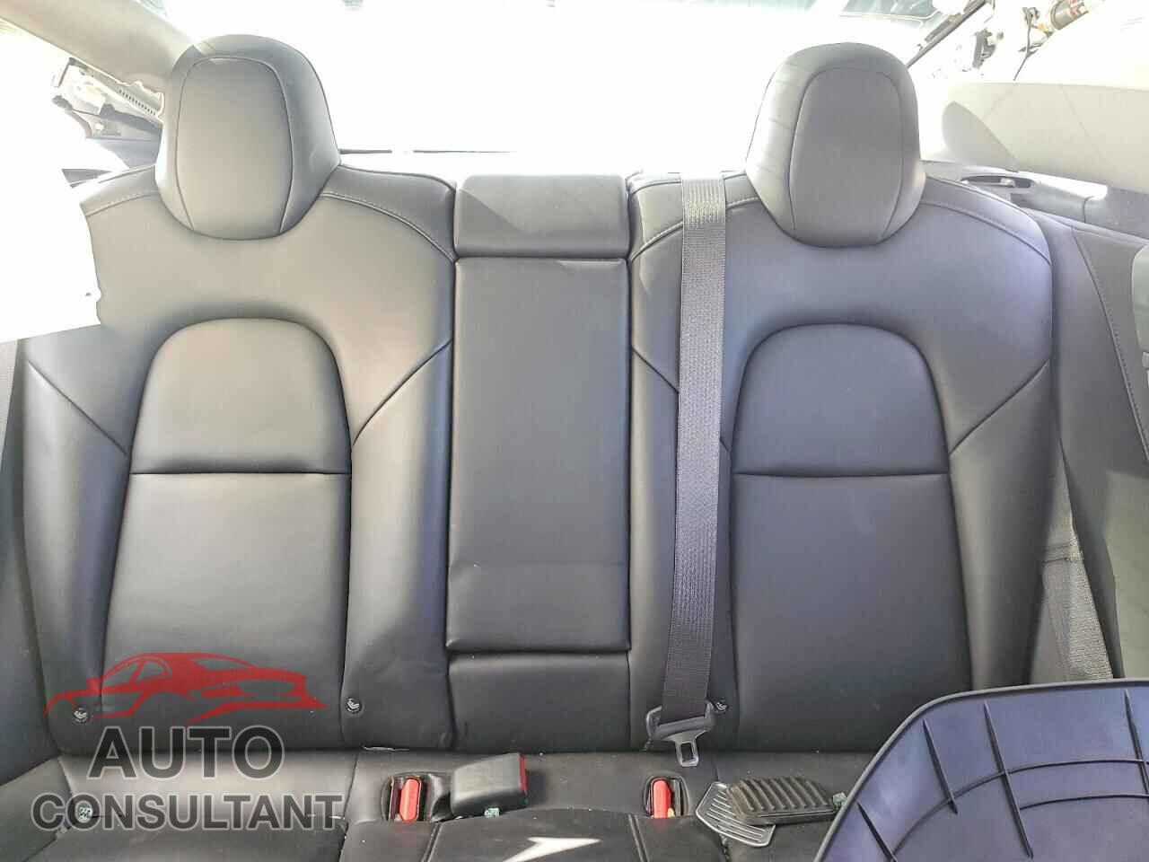 TESLA MODEL 3 2018 - 5YJ3E1EB8JF185884