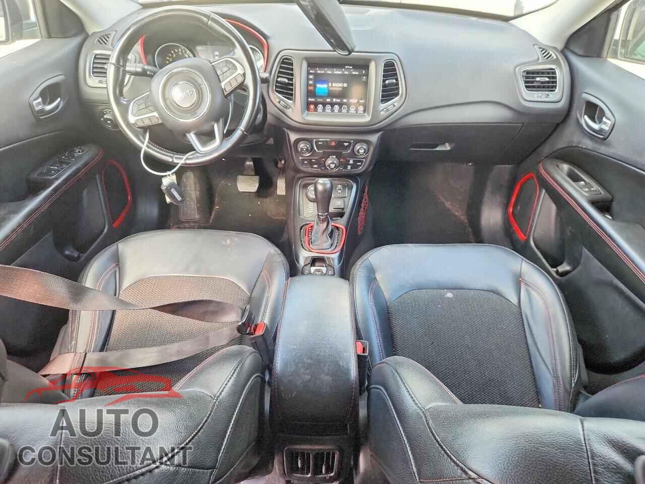 JEEP COMPASS 2020 - 3C4NJDDB7LT170739