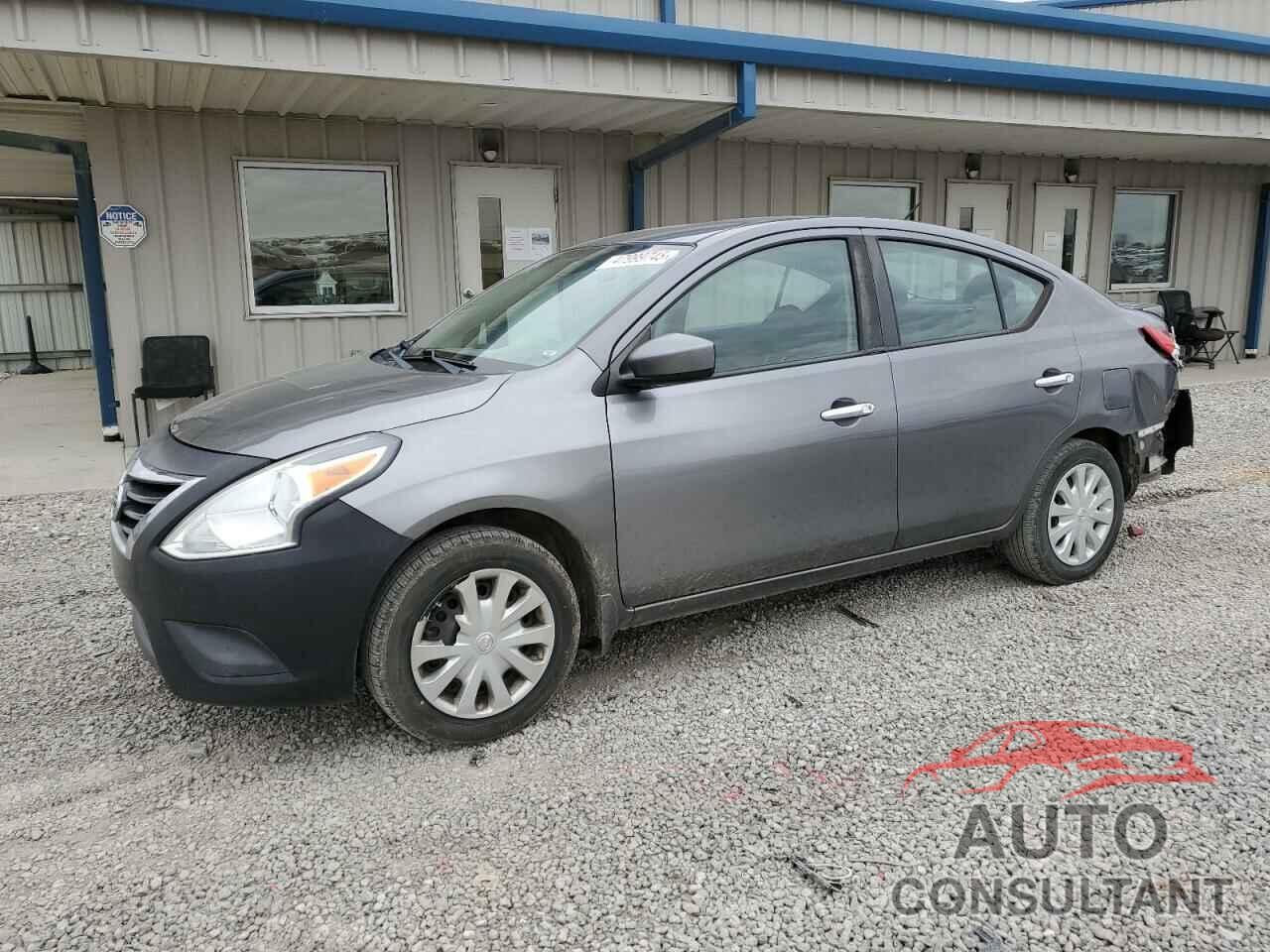 NISSAN VERSA 2017 - 3N1CN7APXHL877390