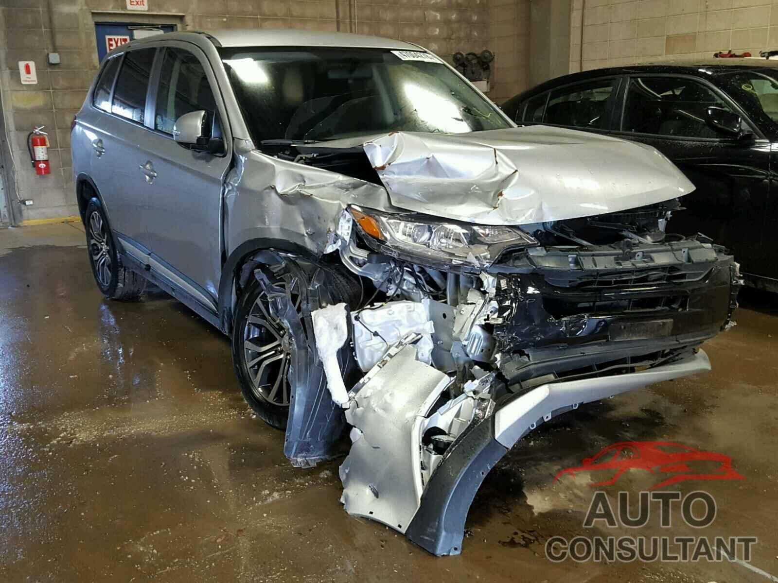 MITSUBISHI OUTLANDER SE 2018 - JA4AZ3A3XJZ040694