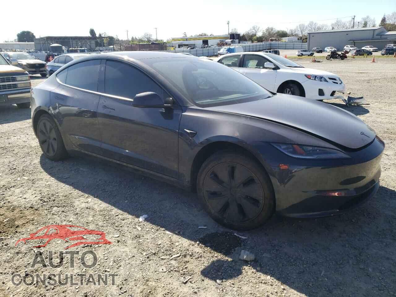 TESLA MODEL 3 2025 - 5YJ3E1EA9SF903399