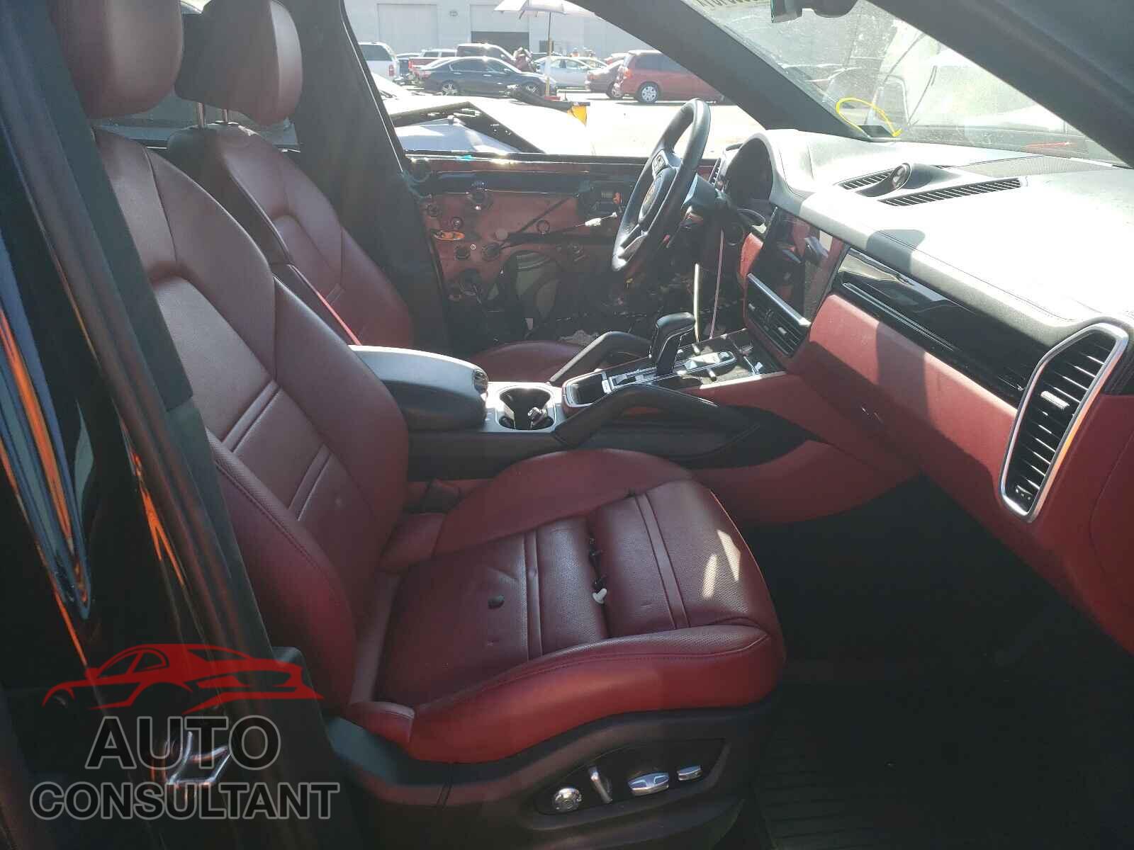 PORSCHE CAYENNE 2019 - WP1AA2AY0KDA02732