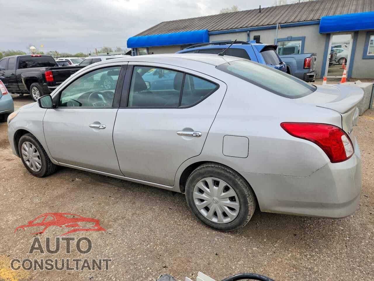 NISSAN VERSA 2019 - 3N1CN7AP3KL863600