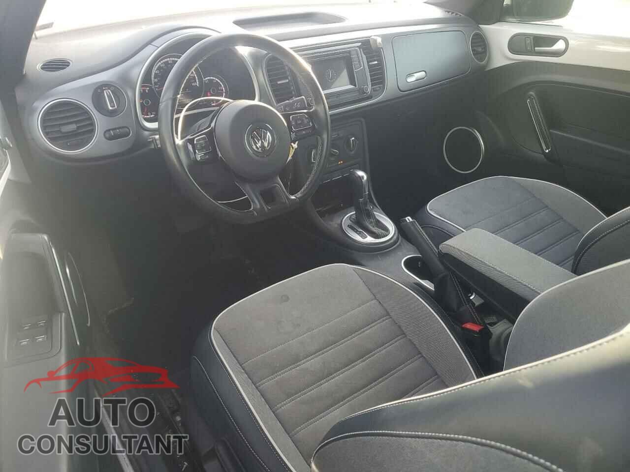 VOLKSWAGEN BEETLE 2016 - 3VW517AT2GM823862