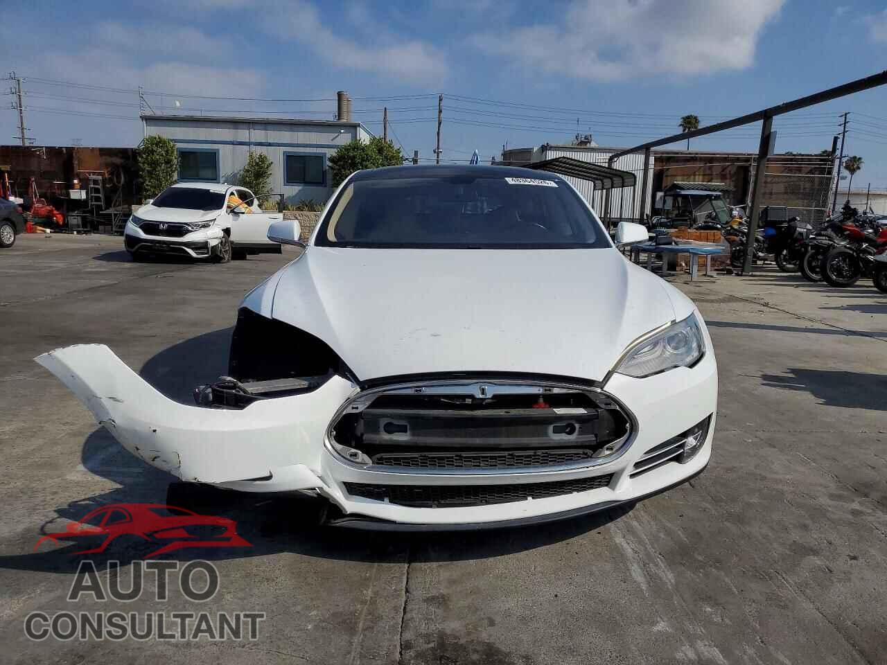 TESLA MODEL S 2012 - 5YJSA1DN8CFP01327