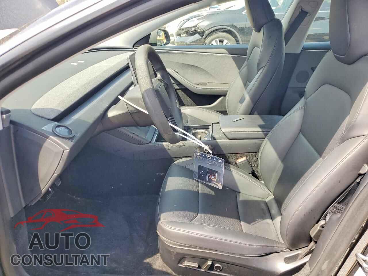 TESLA MODEL 3 2025 - 5YJ3E1EA8SF876986