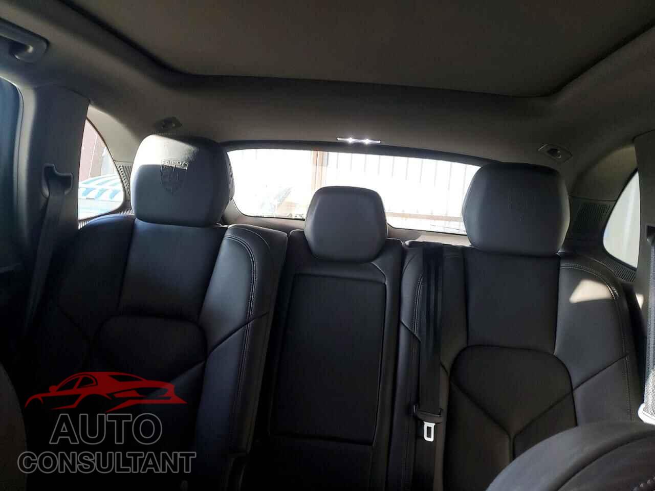 PORSCHE CAYENNE 2017 - WP1AE2A27HLA71206
