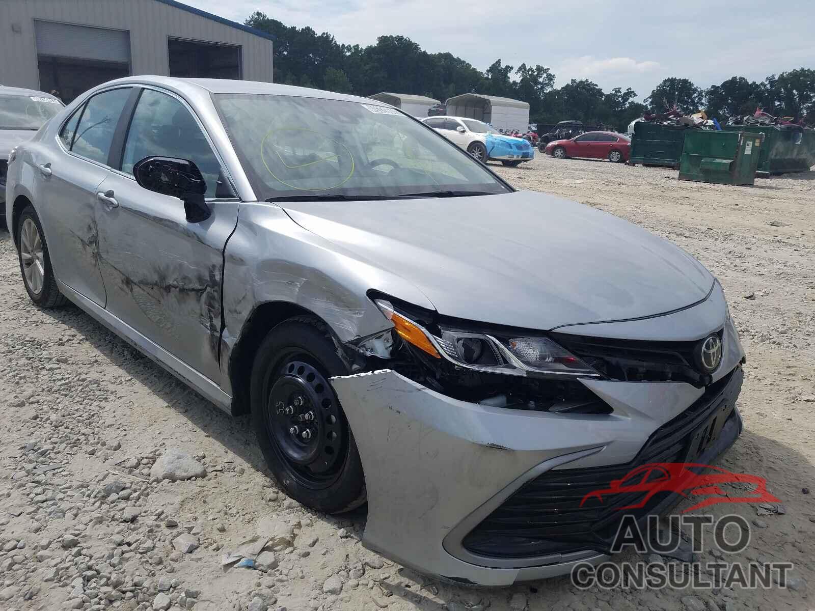 TOYOTA CAMRY 2021 - 4T1C11AK2MU572794