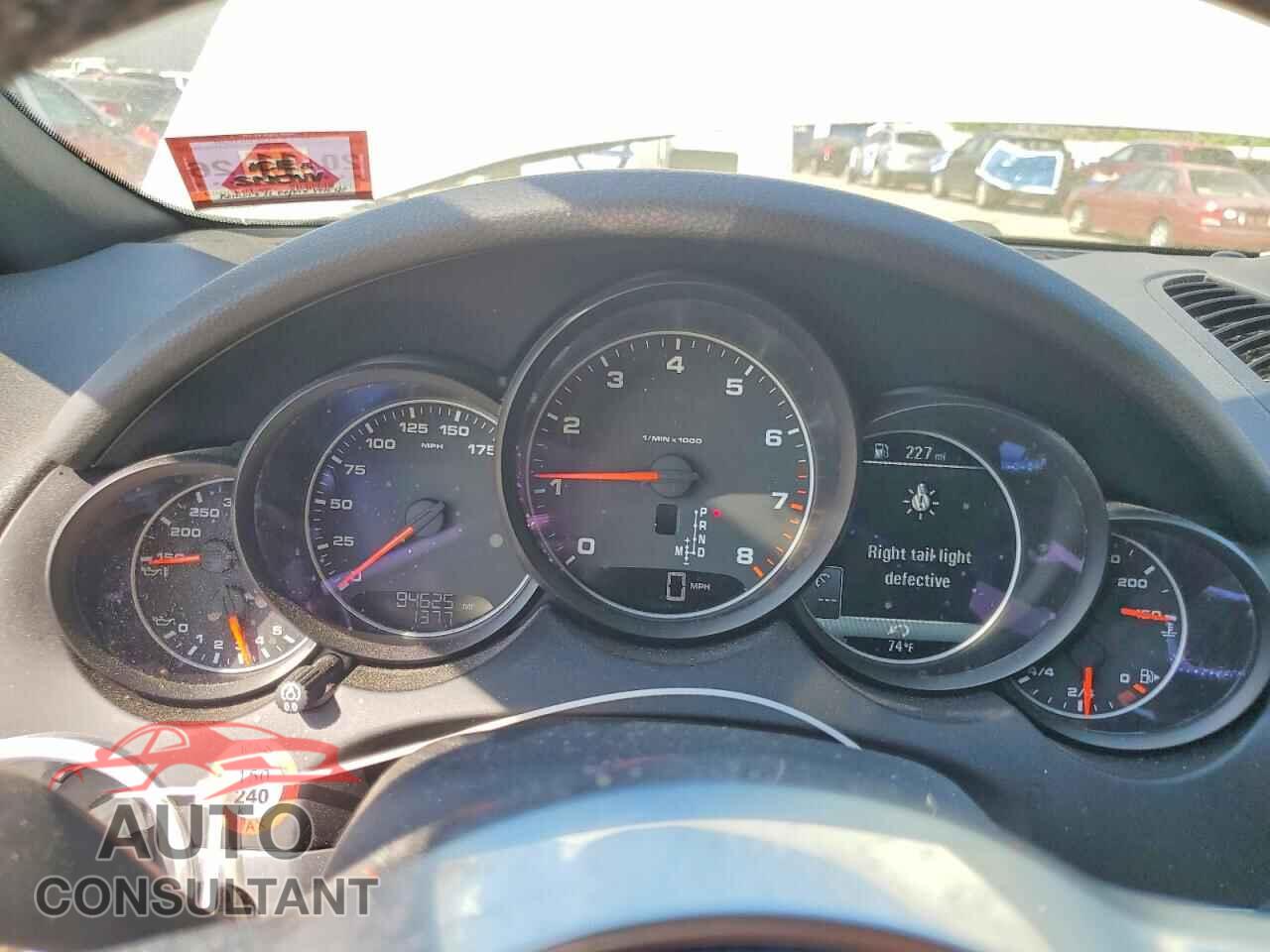 PORSCHE CAYENNE 2016 - WP1AA2A28GKA08776