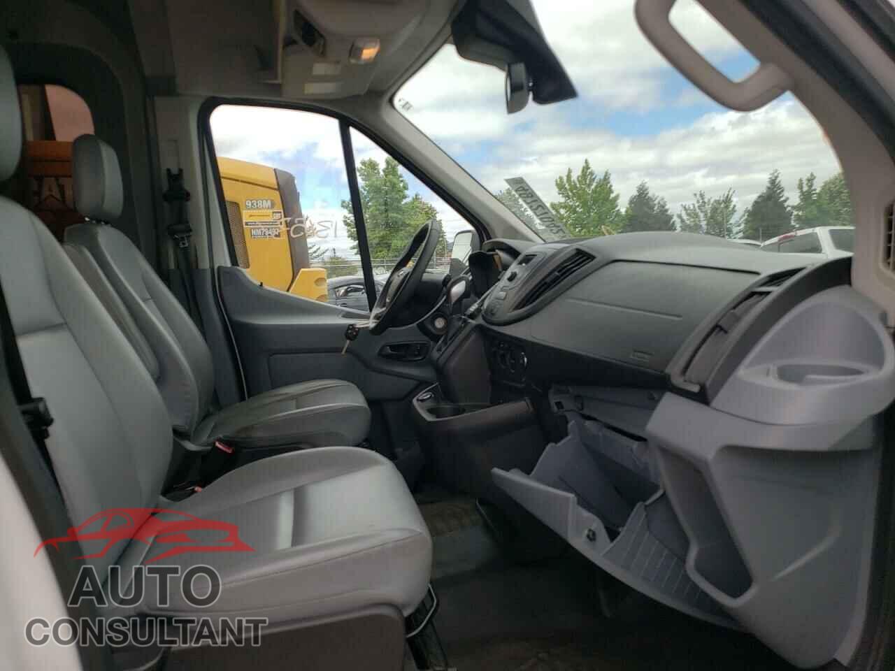 FORD TRANSIT 2018 - 1FTYE2CM2JKA55618