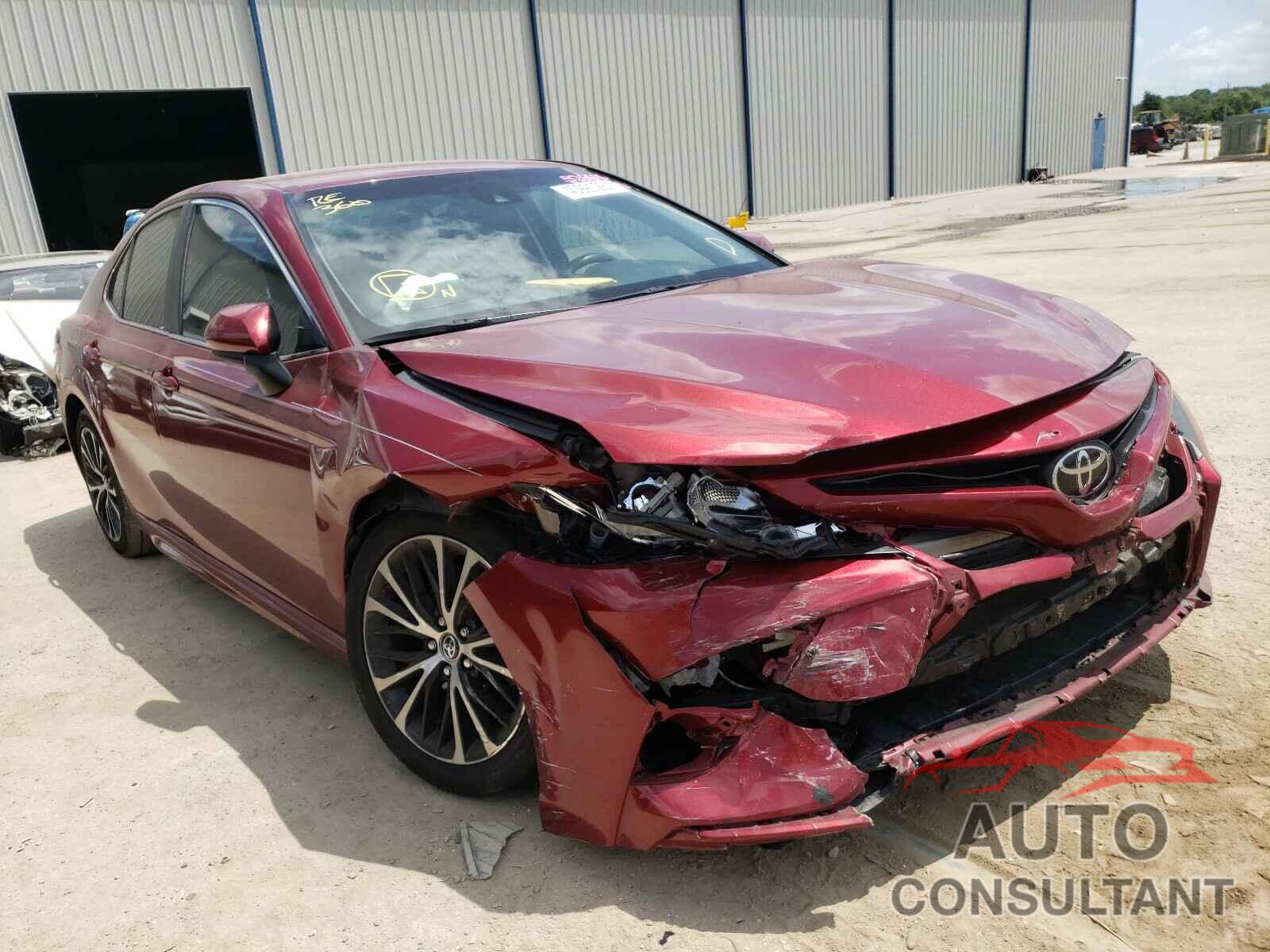 TOYOTA CAMRY 2018 - 4T1B11HK6JU519741