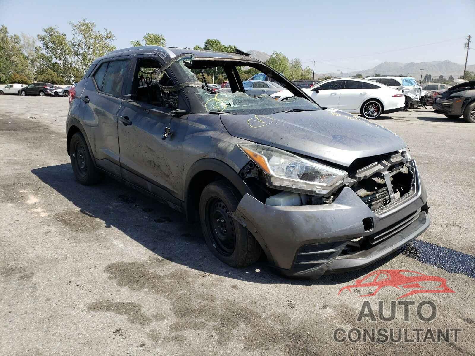 NISSAN KICKS 2018 - 3N1CP5CU2JL541451