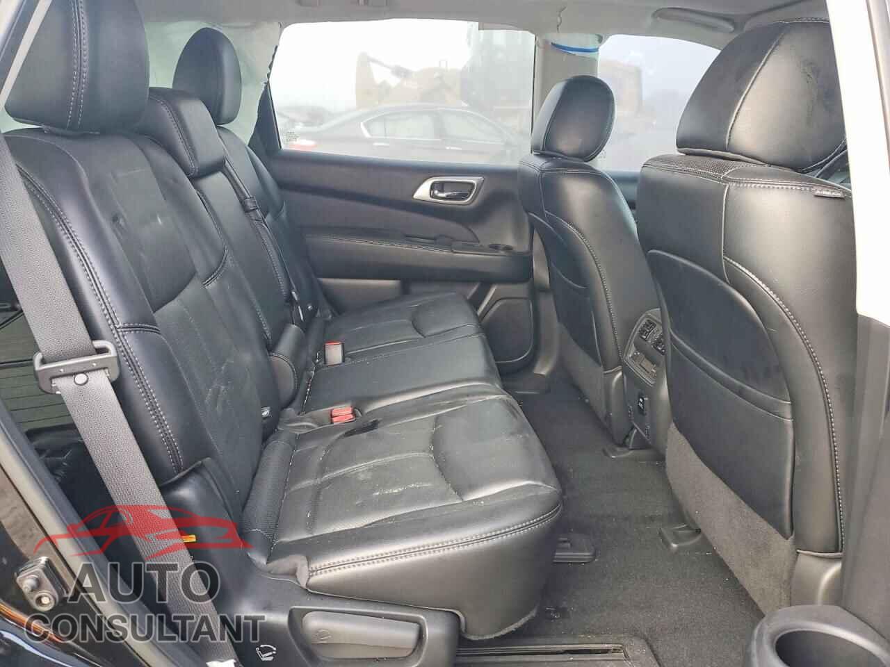 NISSAN PATHFINDER 2017 - 5N1DR2MM6HC653034