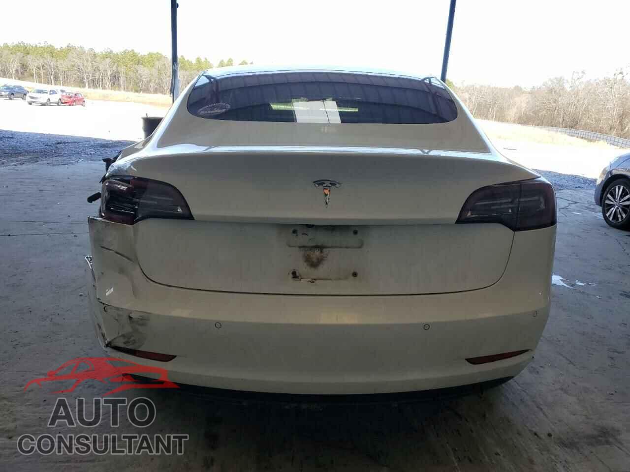 TESLA MODEL 3 2018 - 5YJ3E1EA5JF041040