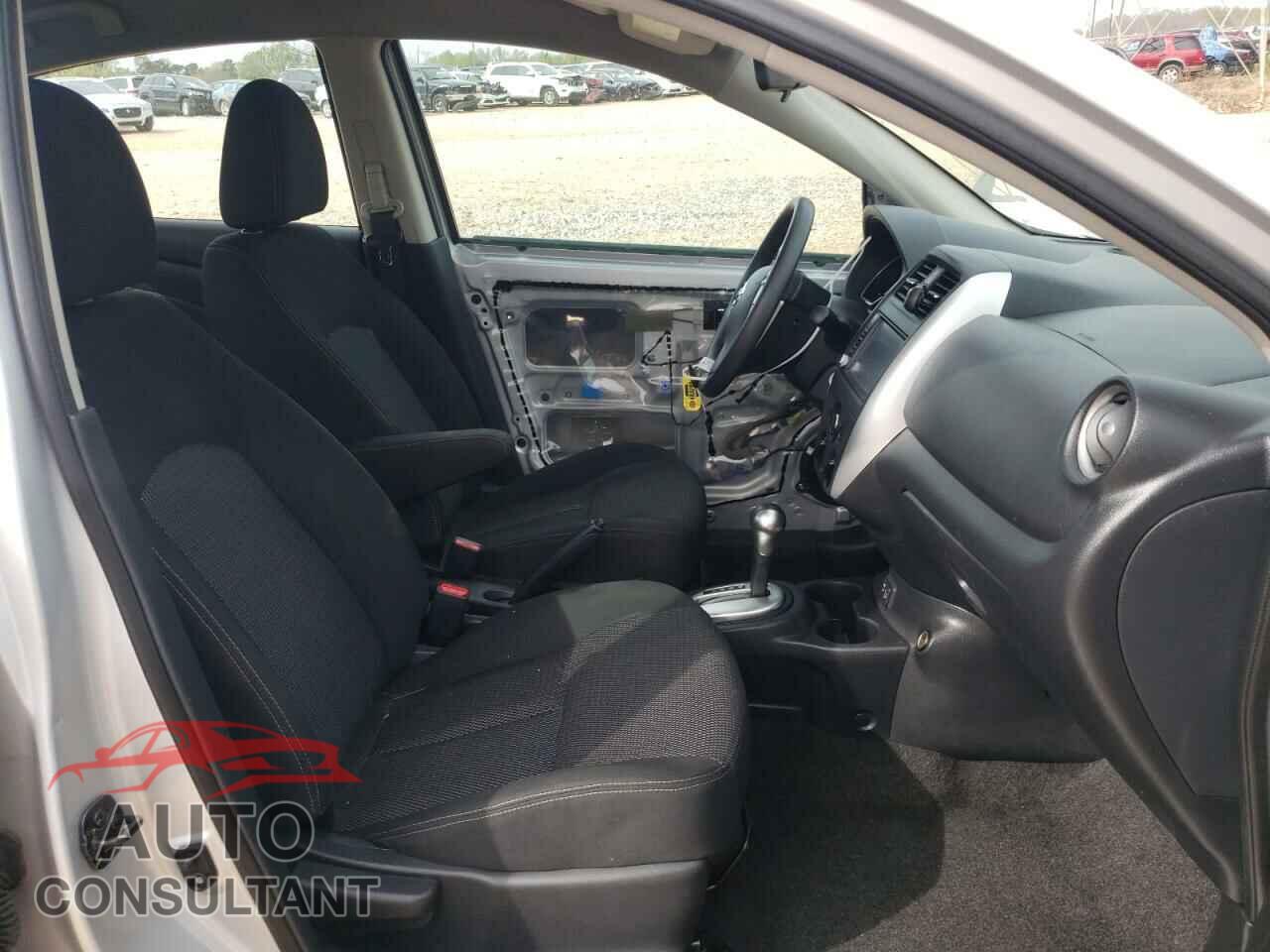 NISSAN VERSA 2019 - 3N1CN7AP3KL857358