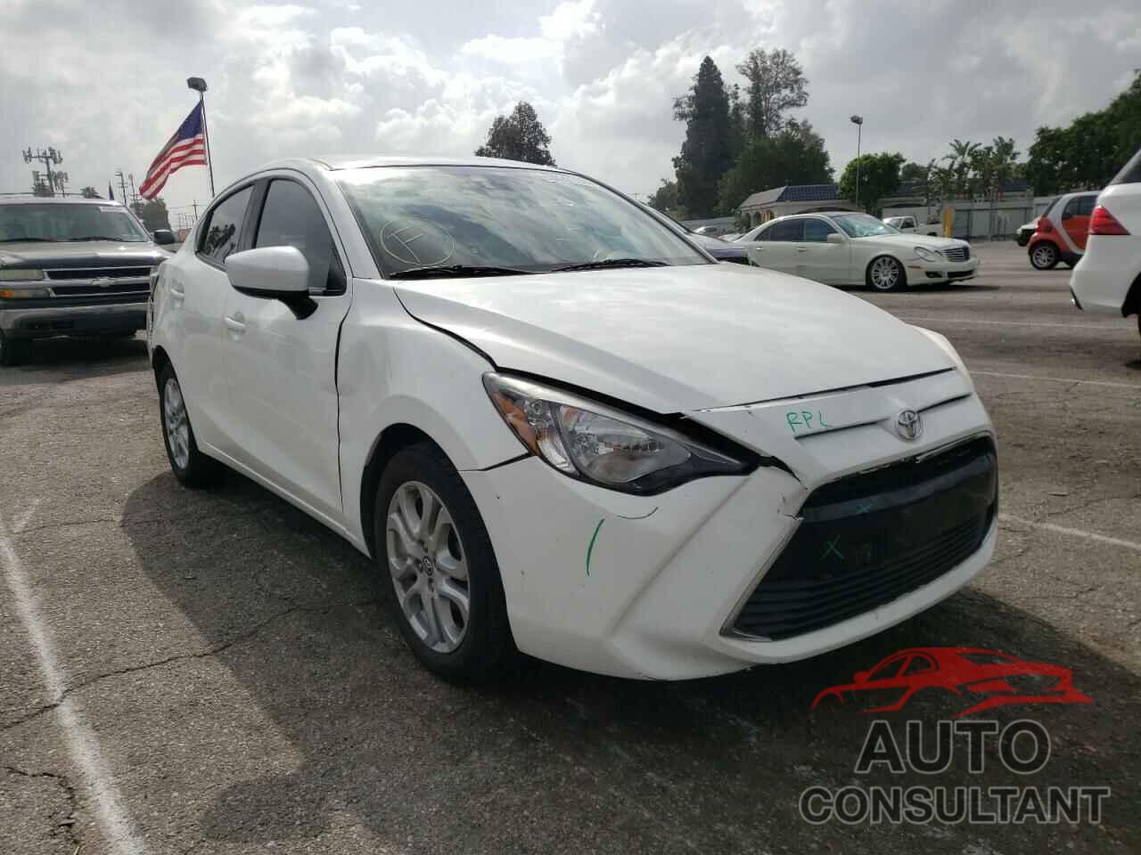 TOYOTA YARIS 2017 - 3MYDLBYVXHY155100