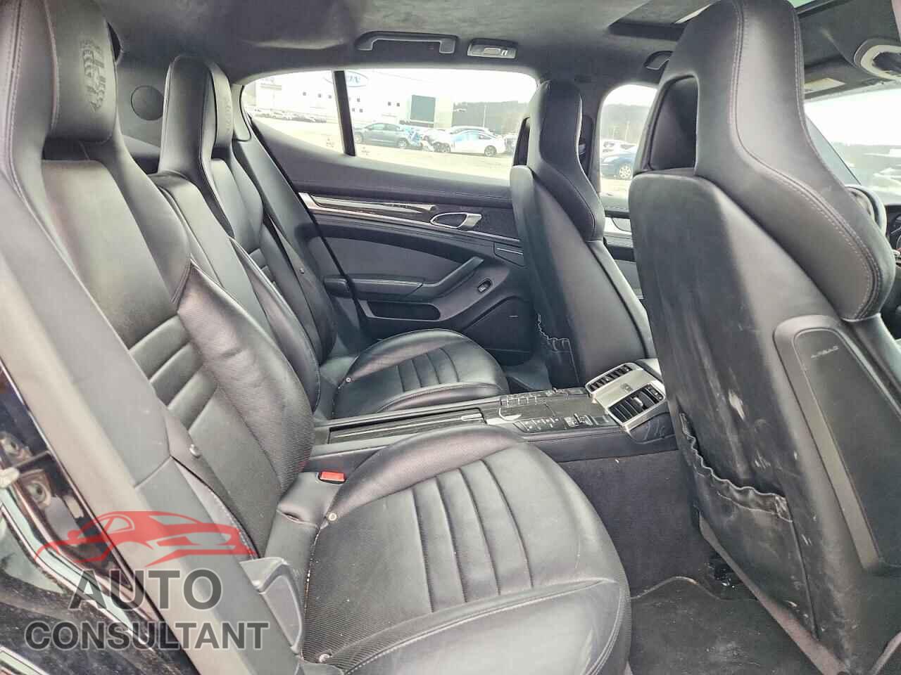 PORSCHE PANAMERA 2015 - WP0AF2A76FL081071
