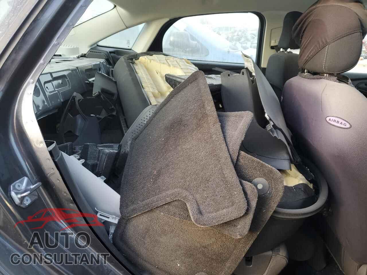 FORD FOCUS 2017 - 1FADP3E25HL301856