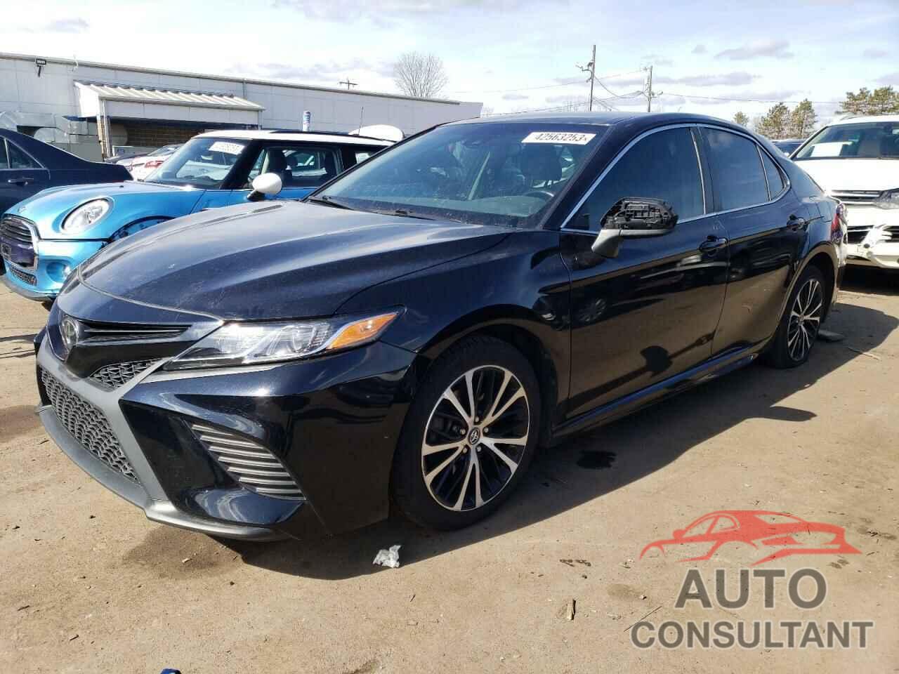 TOYOTA CAMRY 2018 - 4T1B11HK1JU120803