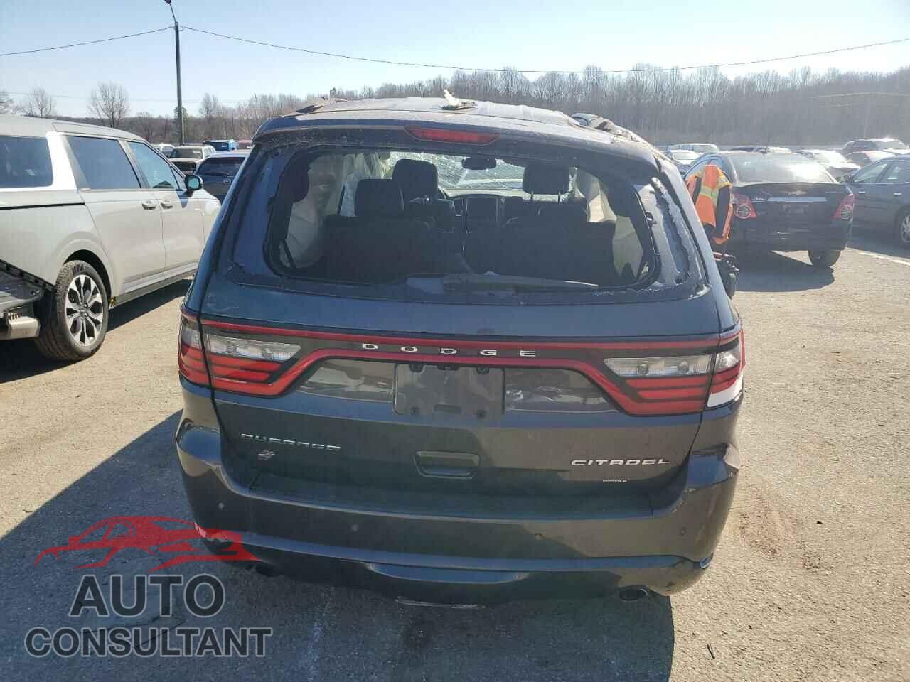 DODGE DURANGO 2018 - 1C4SDJETXJC403943