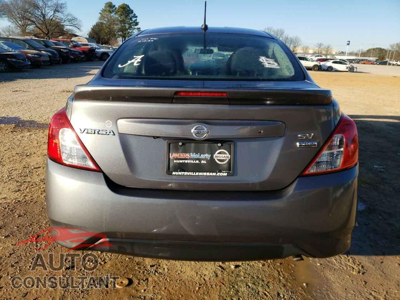 NISSAN VERSA 2017 - 3N1CN7AP3HL891356