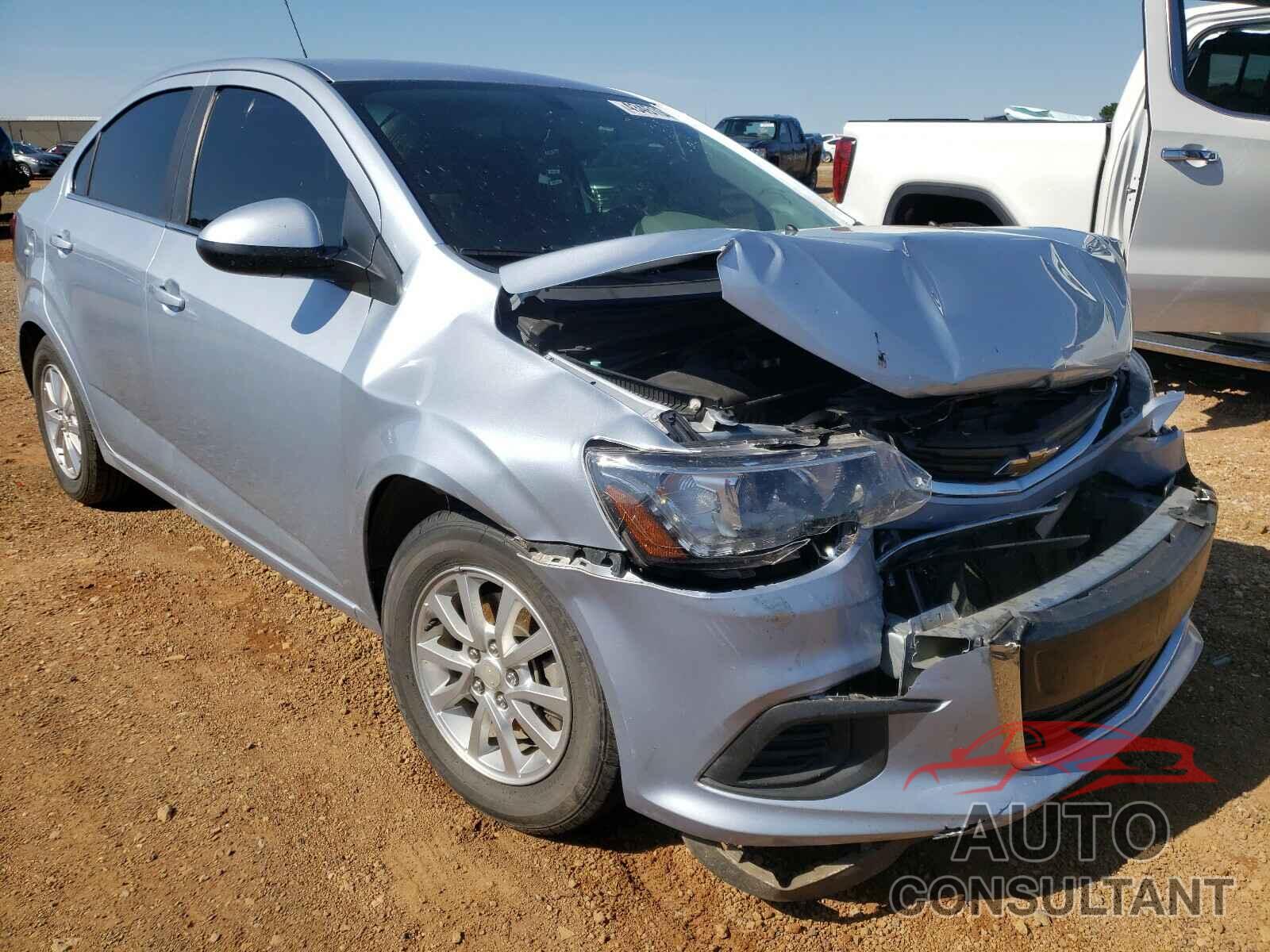 CHEVROLET SONIC 2018 - 1G1JD5SH3J4106003